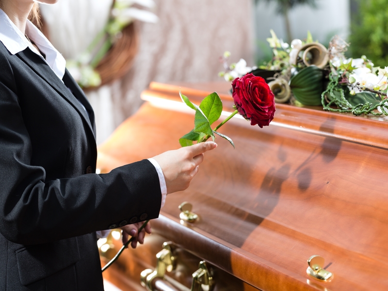 Comment honorer un proche décédé d’une maladie ?
