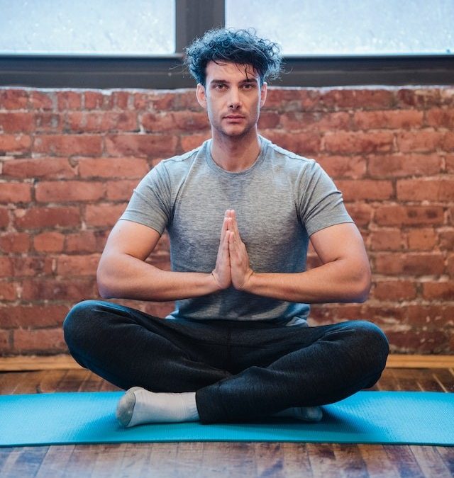 Comment le yoga peut-il vous aider à perdre du poids tout en améliorant votre bien-être ?