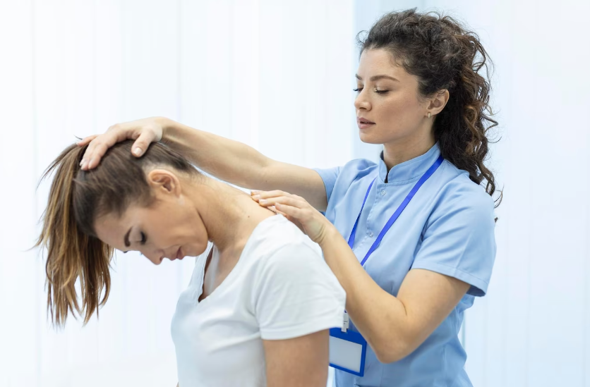 La névralgie cervico-brachiale : dites stop aux douleurs du cou et à la sciatique du bras
