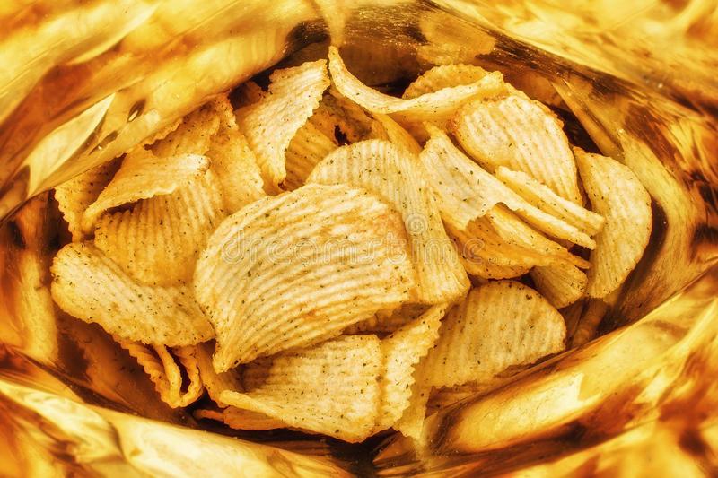 Alimentation : vers des chips et des frites moins cancérigènes